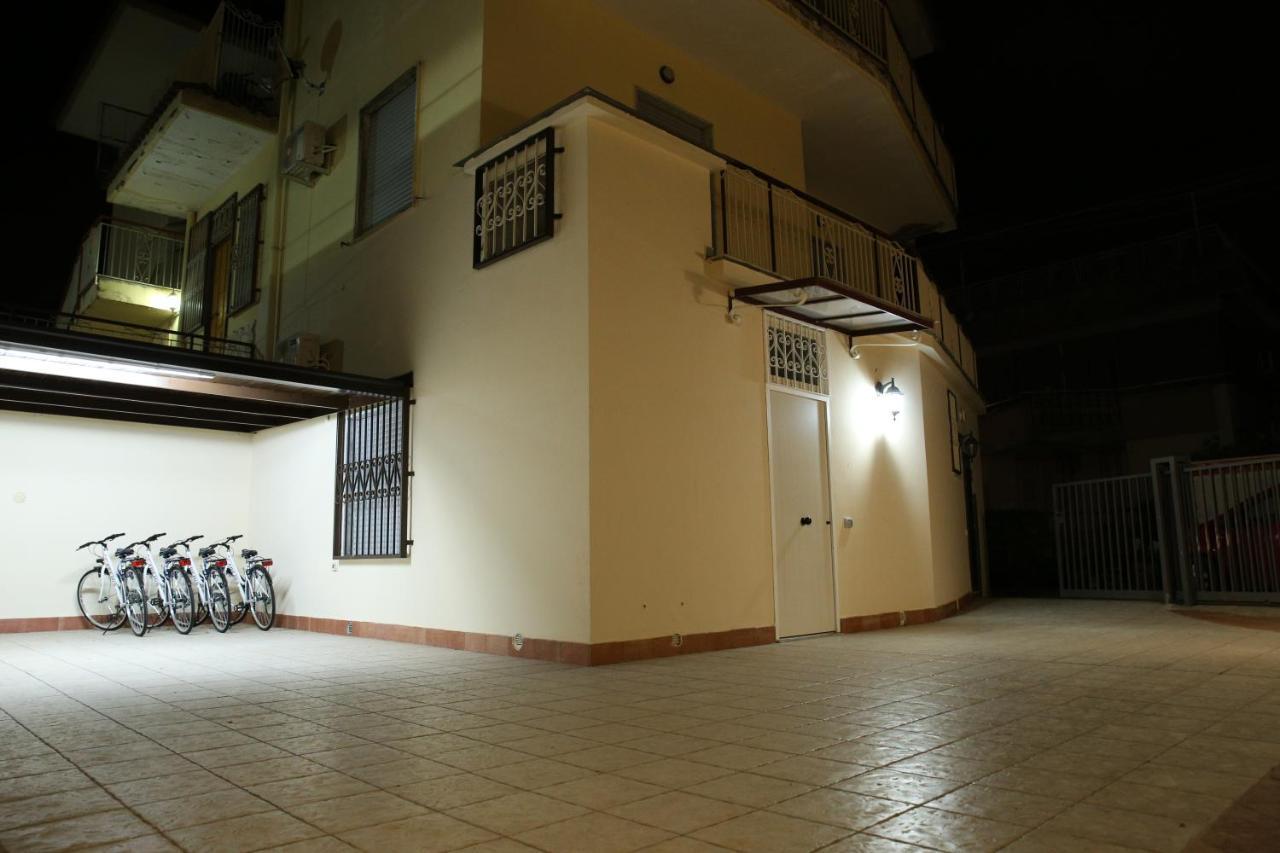 Andolfi 24 Rooms Pompeia Exterior foto
